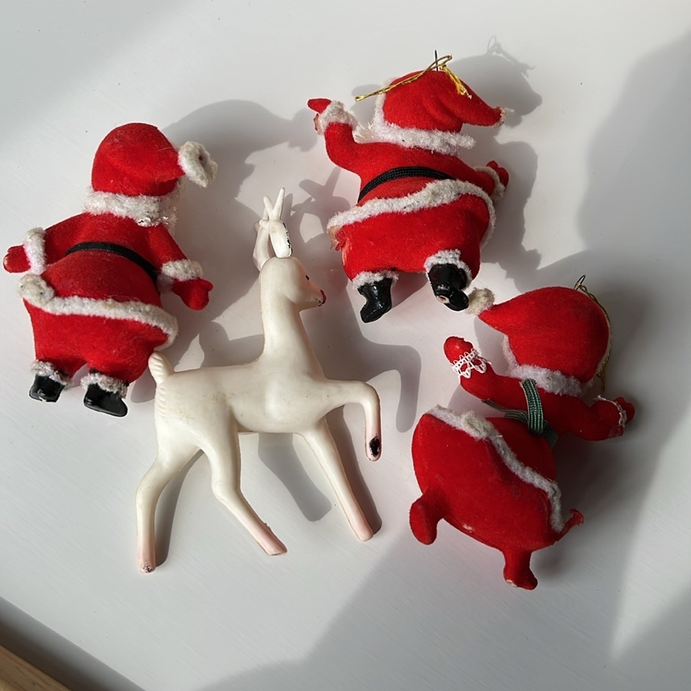 Vintage Flocked Santa and Mrs. Claus felted 60’s Plastic Reindeer - Picture 7 of 10